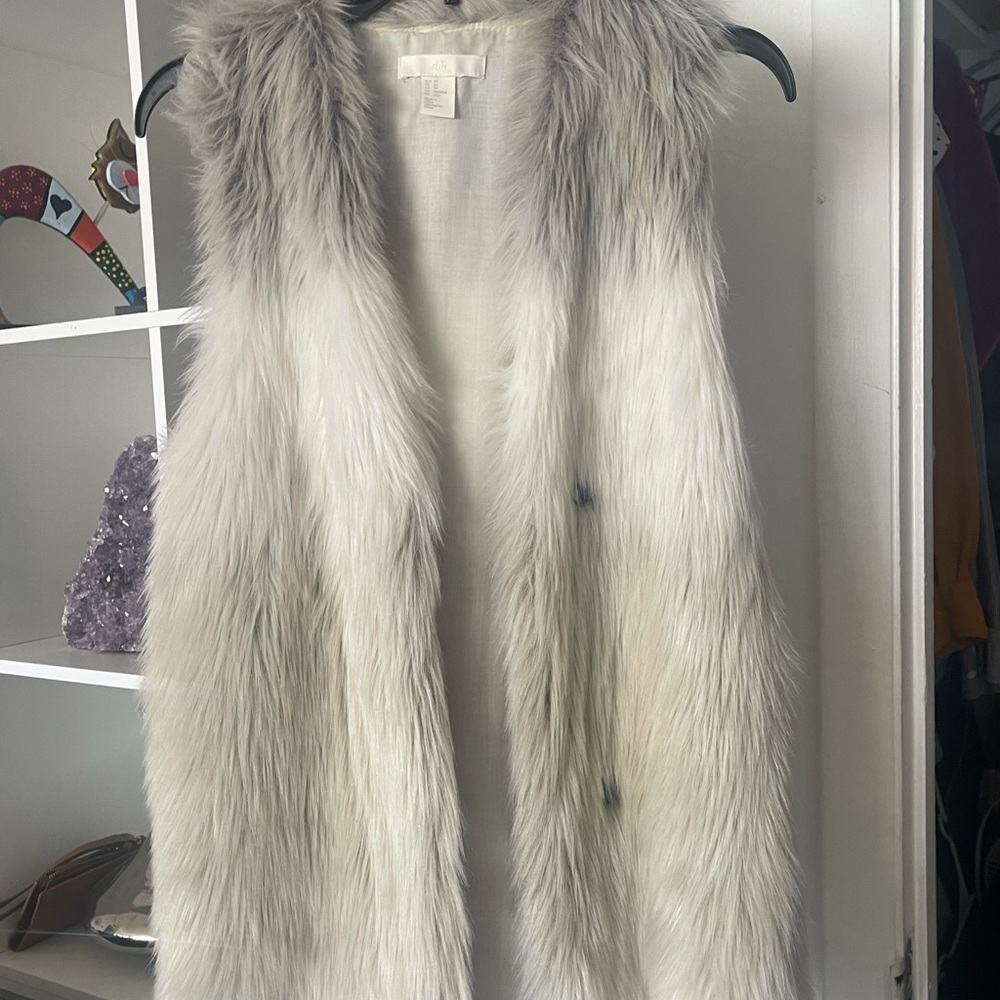H&M Faux fur vest jacket